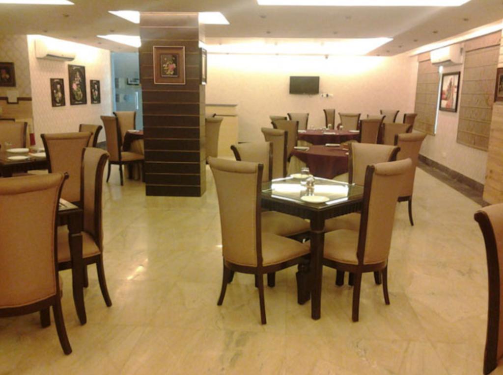 Le Grand Regency Hotel Greater Noida Exterior foto