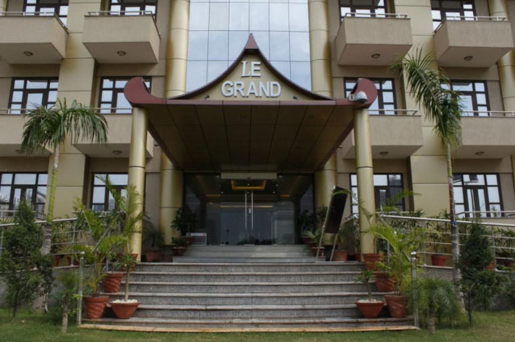 Le Grand Regency Hotel Greater Noida Exterior foto