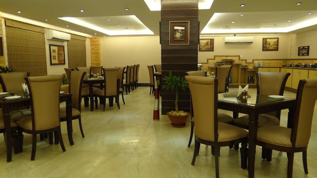 Le Grand Regency Hotel Greater Noida Exterior foto
