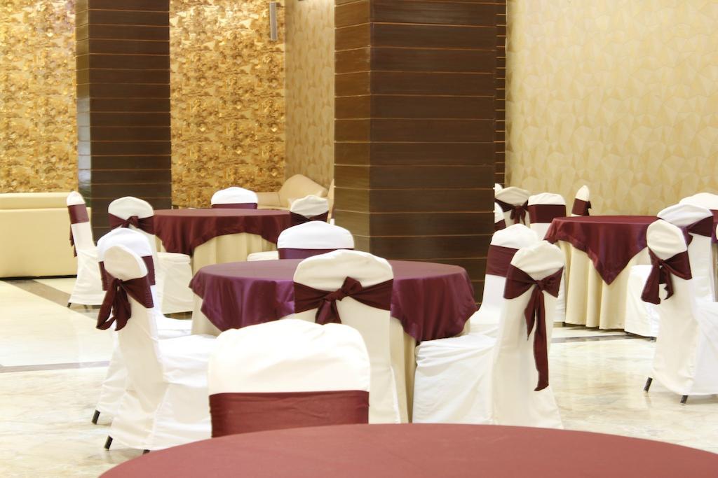 Le Grand Regency Hotel Greater Noida Exterior foto