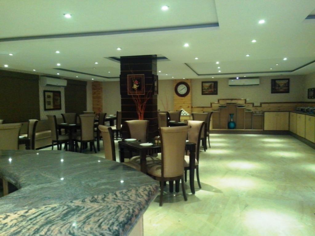 Le Grand Regency Hotel Greater Noida Exterior foto