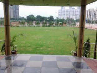 Le Grand Regency Hotel Greater Noida Exterior foto